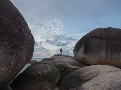 wisata belitung pantai tanjung tinggi