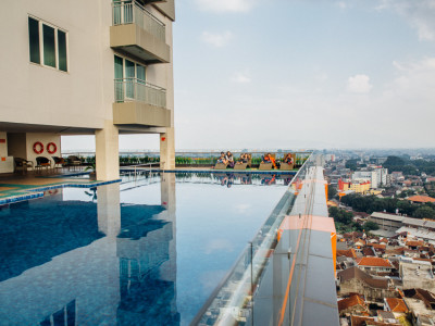 Sky pool harris ciumbuleuit