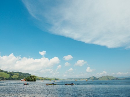 Tarian Isosolo Festival danau sentani