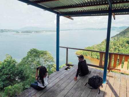 nongkrong di skyline papua